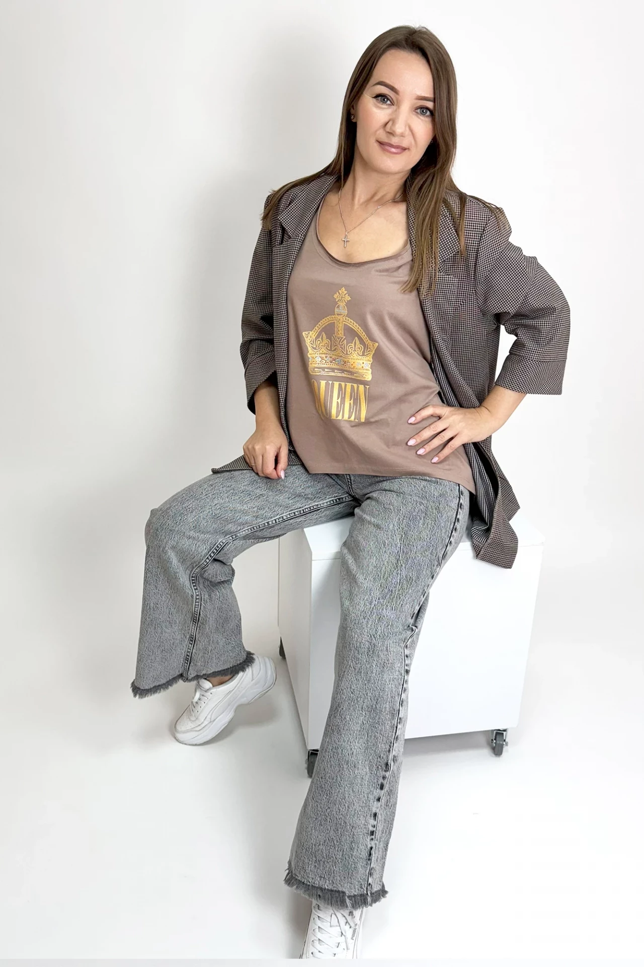 Футболка жіноча