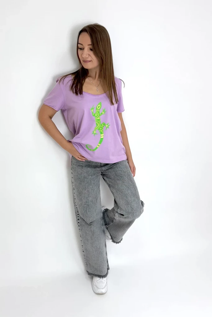 Футболка жіноча